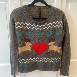 Y2K Gray Reindeer Heart Sweater women’s size Small